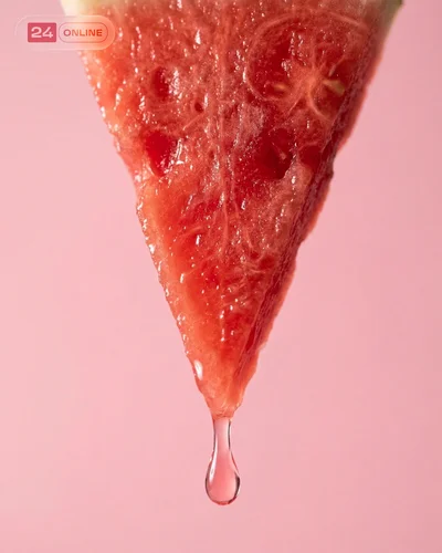 Reference image for this prompt set