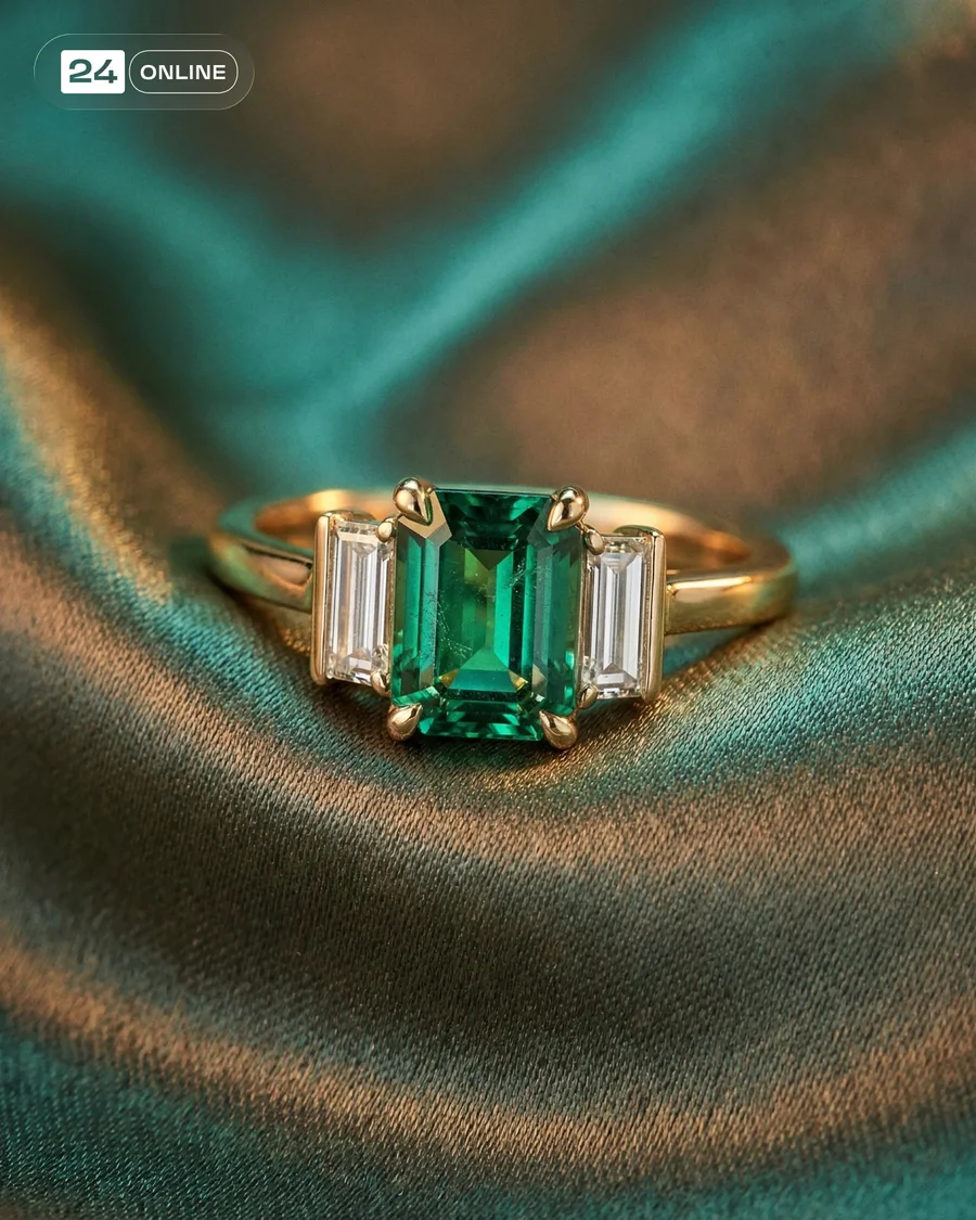Ultra-premium macro and cinematic jewelry photography with elegant natural… — AI-generated example 2 of 6