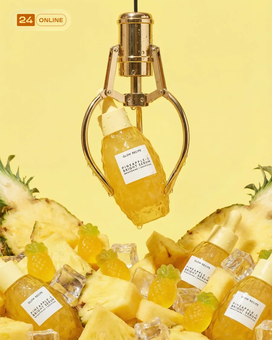 Luxury desert editorial perfume photography with faceted glass bottle and warm… — AI-generated example 3 of 5